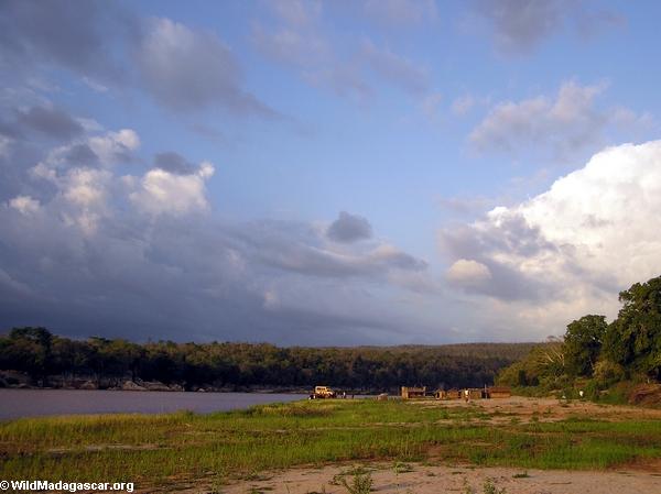 Manambolo river at Bekopaka (Tsingy de Bemaraha)