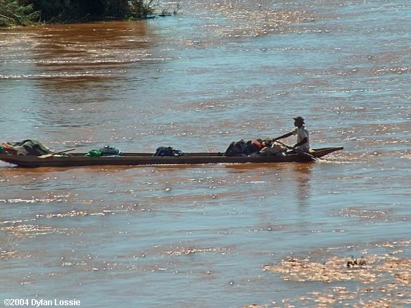 Tsiribihina River canoe (Tsiribihina River canoe)