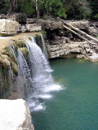 Waterfall on Oly creek(Manambolo)