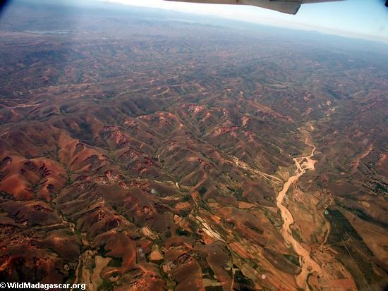 Bird's eye view of environmental degradation in Madagascar(Airplane flight from Anatananarivo to Maroantsetra)