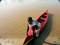 Bekopaka village, canoe boy (Tsingy de Bemaraha)