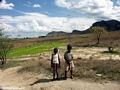 School children near Isalo (Isalo)