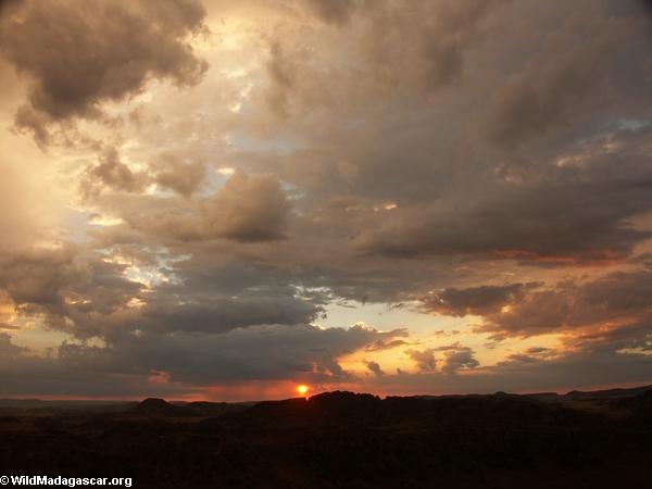 Distant rain at sunset in Isalo National Park (Isalo) [1018-00810]
