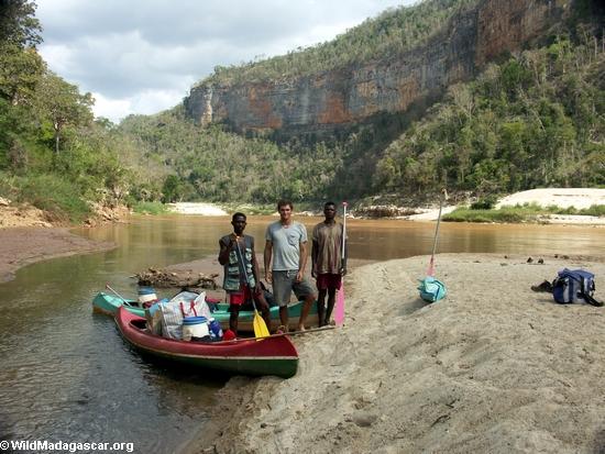 Manambolo river trip team (Manambolo)